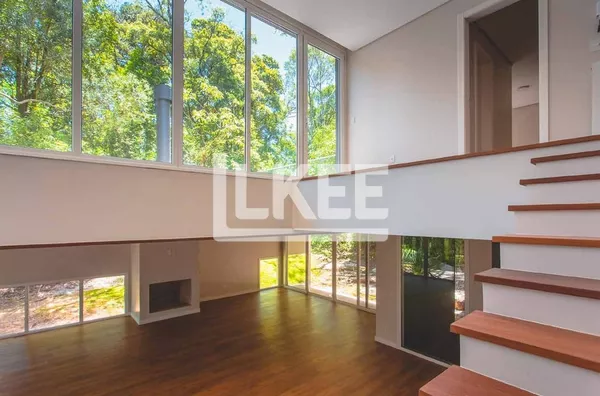 Gramado | Casa com 4 Quartos (sendo 4 suítes) à venda |  344,71m² | 6 Banheiros | 2 Vagas | Em Gramado/RS