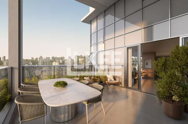 Petrópolis | Apartamento Duplex com 4 quartos (sendo 4 suítes) | 295,09m² | Sacada | 6 Banheiros | 3 Vagas | Sacada | Em Porto Alegre/RS