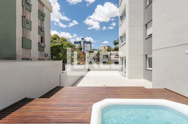 Auxiliadora | Apartamento com 3 quartos (sendo 3 suítes) | 112,80 m² | 4 Banheiros | 2 Vagas | Em Porto Alegre/RS