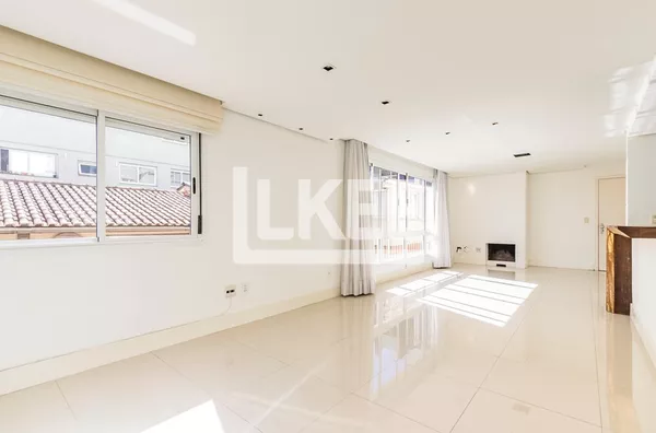 Menino Deus | Apartamento Semimobiliado com 2 quartos ( sendo 2 suítes) à venda | 91 m² | 3 Banheiros | 2 Vagas | Lareira | Em Porto Alegre/RS
