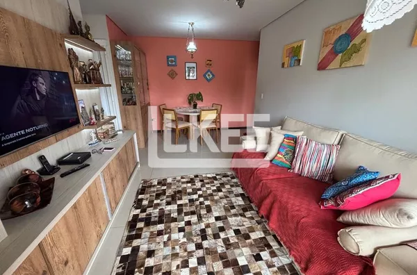 Santana | Apartamento Mobiliado com 2 quartos (sendo 1 suíte) à venda | 73,77m² | 3 Banheiros | 2 Vagas | Sacada | Churrasqueira | Em Porto Alegre/RS