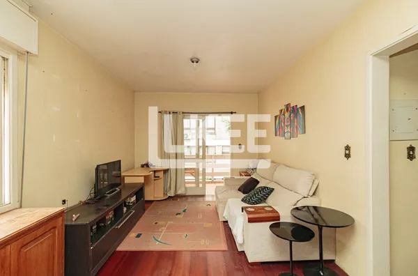 Santa Cecília | Apartamento com 2 quartos à venda | 77m² | Sacada | 2 Banheiros | 1 Vaga | Em Porto Alegre/RS