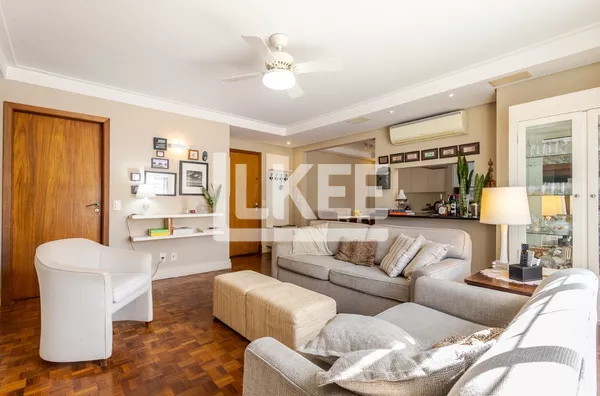 Jardim Botânico | Apartamento Semimobiliado com 2 quartos (sendo 1 suíte) à venda | 105 m² | 3 Banheiros | 2 vagas | Em Porto Alegre/RS