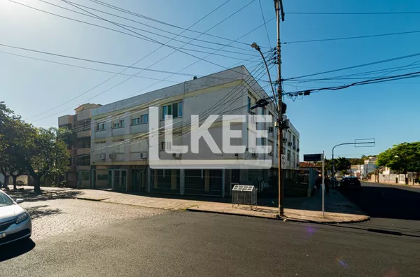 Medianeira | Apartamento com 3 quartos (sendo 1 suíte) à Venda | 114 m² | 1 banheiro | Churrasqueira | Sem Vaga | Em Porto Alegre/RS - Foto 2