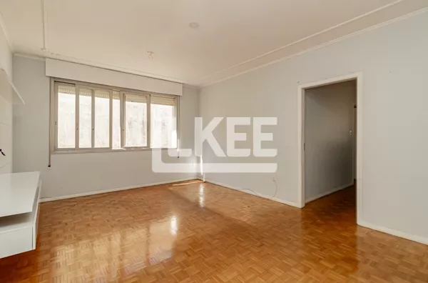 Medianeira | Apartamento com 3 quartos (sendo 1 suíte) à Venda | 114 m² | 1 banheiro | Churrasqueira | Sem Vaga | Em Porto Alegre/RS - Foto 5