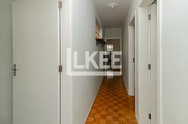 Medianeira | Apartamento com 3 quartos (sendo 1 suíte) à Venda | 114 m² | 1 banheiro | Churrasqueira | Sem Vaga | Em Porto Alegre/RS - Foto 11