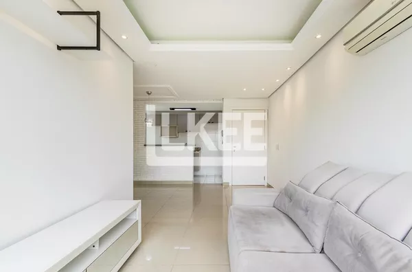 Vila Ipiranga | Apartamento Semimobiliado com 3 quartos ( sendo 1 suíte) à venda | 69m² | 3 Banheiros | 1 vaga | Em Porto Alegre/RS