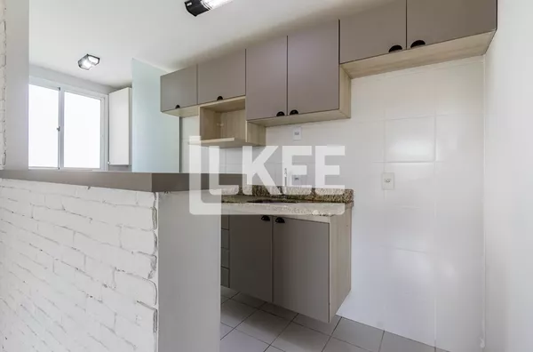 Vila Ipiranga | Apartamento Semimobiliado com 3 quartos ( sendo 1 suíte) à venda | 69m² | 3 Banheiros | 1 vaga | Em Porto Alegre/RS