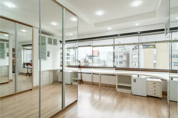 Moinhos de Vento | Cobertura com 4 quartos (sendo 3 suítes) à venda | 693 m² | 3 vagas | Com terraço e sacada aberta | Em Porto Alegre/RS - Foto 71