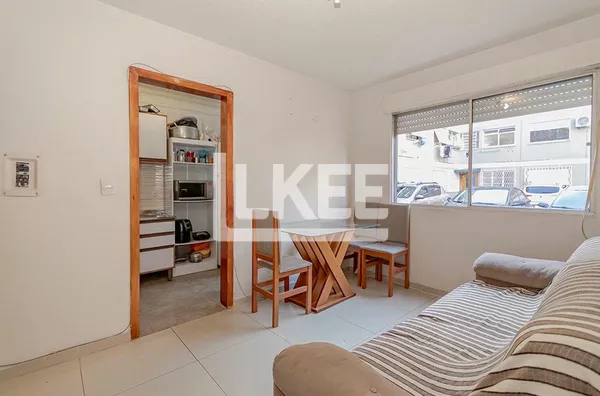 Santo Antônio | Apartamento com 1 quarto (sendo 1 suíte) à venda | 34m² | 1 Banheiro | 1 Vaga | Em Porto Alegre/RS