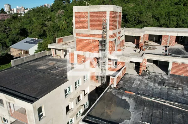 Menino Deus | Apartamento Garden com 3 quartos (sendo 1 suíte) à venda |  215,04m²(114,18 interno e 100,86 aberto) | 2 banheiros | 3 Vagas | Terraço | Em Porto Alegre/RS - Foto 34