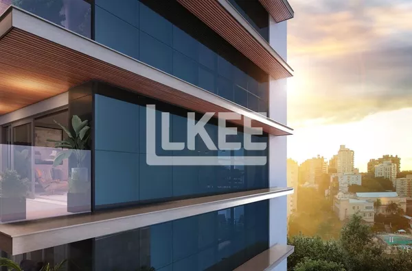 Moinhos de Vento | Cobertura Duplex com 4 Quartos (sendo 4 suítes) à venda | 344,2 m² | 5 Banheiros | 5 Vagas | Terraço | Lareira | Churrasqueira | Em Porto Alegre/RS