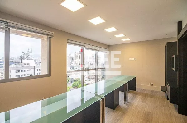 Três Figueiras | Sala Comercial semi mobiliada para aluguel | 44,02m² | Lavabo | 1 Vaga | Em Porto Alegre/RS