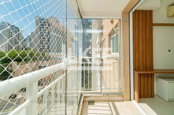 Passo da Areia | Apartamento Semimobiliado com 2 quartos (sendo 1 suíte) à venda | 69m² | 2 Banheiros | Churrasqueira | Sacada | 1 Vaga | Porto Alegre/RS