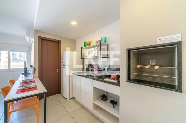 Floresta | Studio Mobiliado à venda | 30,10 m² | Churrasqueira | 1 Banheiro | 1 vaga | Em Porto Alegre/RS std