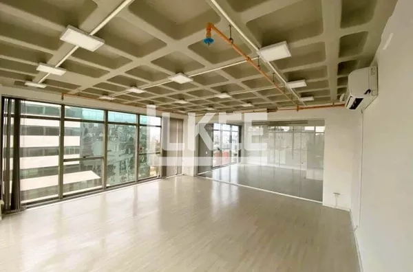 Moinhos de Vento | Sala comercial à venda | 66 m² | 2 Vagas | Em Porto Alegre/RS