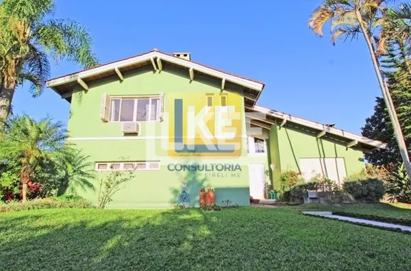 Ipanema - Casa, à venda, 03 dormitórios, 02 vagas na garagem, com infra estrutura