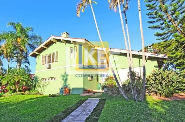 Ipanema - Casa, à venda, 03 dormitórios, 02 vagas na garagem, com infra estrutura