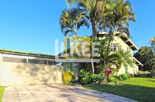 Ipanema - Casa, à venda, 03 dormitórios, 02 vagas na garagem, com infra estrutura