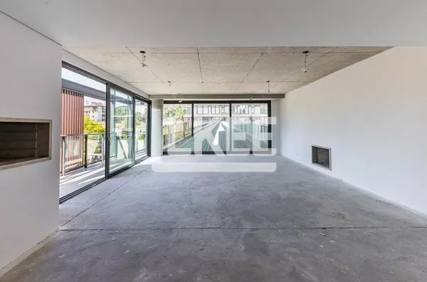 Petrópolis | Apartamento com 3 quartos (sendo 3 suítes | 170,20m² | 5 Banheiros | 3 Vagas | Sacada | Em Porto Alegre/RS