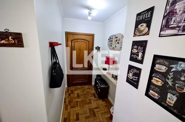 Jardim Itu | Apartamento reformado semi mobiliado com 2 quartos à venda | 73 m² | 1 vaga | Com churrasqueira | Sem elevador | Em Porto Alegre/RS