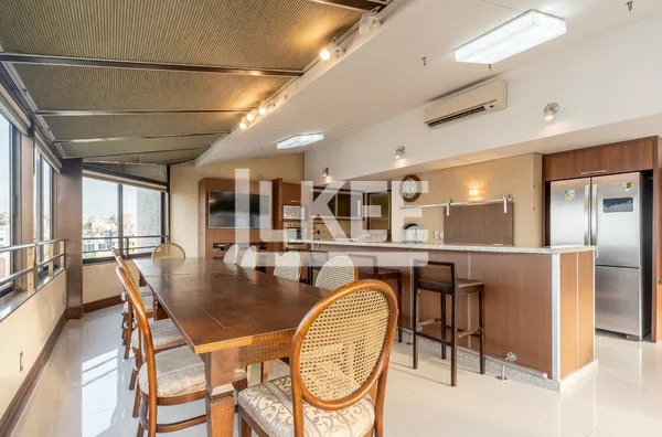 Moinhos de Vento | Cobertura com 4 quartos (sendo 3 suítes) à venda | 693 m² | 3 vagas | Com terraço e sacada aberta | Em Porto Alegre/RS