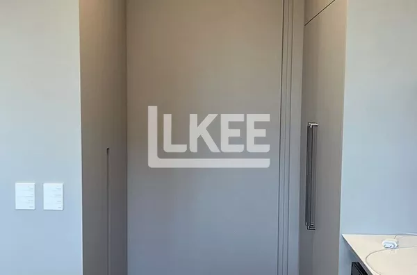 Auxiliadora | Apartamento mobiliado e equipado com 2 quartos (sendo 2 suítes) à venda | 94,63 m² | Lavabo | 1 vaga | Churrasqueira | Em Porto Alegre/RS