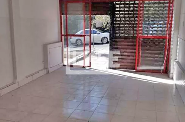 Floresta | Loja com vitrine para venda | 56 m² 