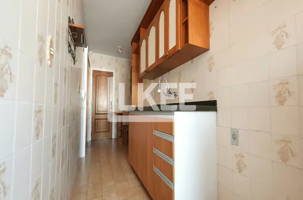 Menino Deus | Apartamento semi mobiliado com 3 quartos para alugar | 114m² | 3 Banheiros | 2 vagas | 2 Sacadas | Churrasqueira | Em Porto Alegre/RS