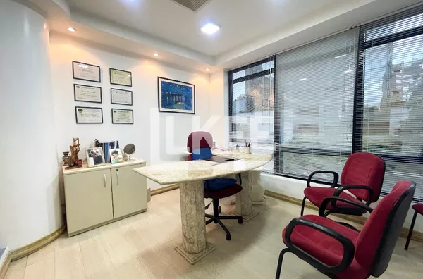 Moinhos de Vento | Sala para aluguel mobiliada | 54 m²  | 1 vaga | Em Porto Alegre/RS/Brasil