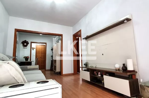 Petrópolis | Apartamento garden semi mobiliado com área externa e 2 quartos à venda | 58,60m² | Sem vaga | Com churrasqueira | Em Porto Alegre/RS 