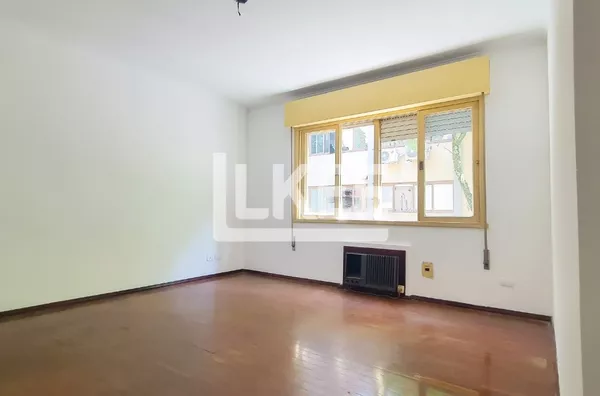 Moinhos de Vento | Apartamento semi mobiliado com 3 quartos à venda | 110 m² | 1 vaga | Sem elevador | Em Porto Alegre/RS
