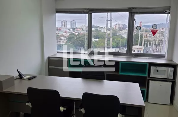 São Sebastião | Sala comercial mobiliada à venda | 24,91 m² | 1 Banheiro | 1 Vaga | Em Porto Alegre/RS