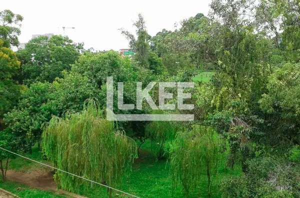 Jardim Itu | Apartamento reformado semi mobiliado com 2 quartos à venda | 73 m² | 1 vaga | Com churrasqueira | Sem elevador | Em Porto Alegre/RS