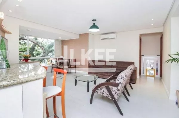 Jardim Botânico | Apartamento semi mobiliado com 2  (sendo 1 suíte) à venda | 82 m² | 2 vagas | Com churrasqueira | Sem elevador |  Em Porto Alegre/RS 