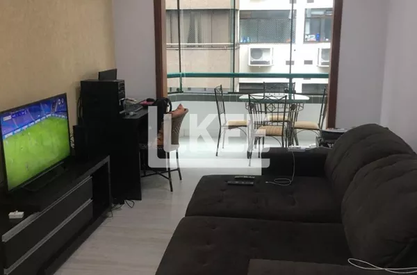 Menino Deus | Cobertura duplex mobiliada com 3 quartos (1 suíte) para alugar | 155,96 m² | 2 vagas | Com churrasqueira e sacada | Em Porto Alegre/RS