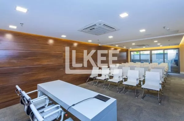 Moinhos de Vento | Sala garden comercial para alugar | 140m² | 1 vaga | Terraço | Em Porto Alegre/RS