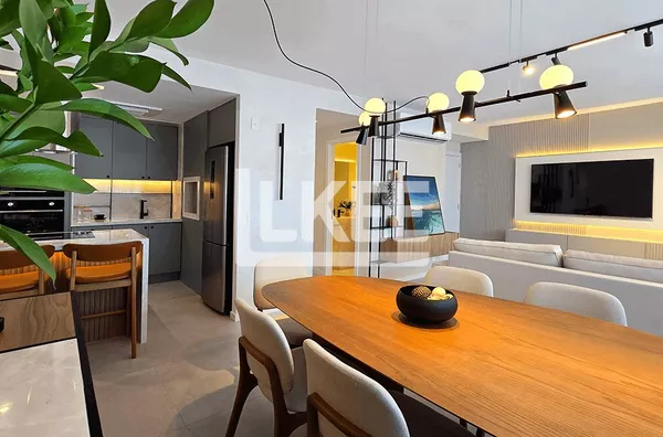 Moinhos de Vento | Apartamento mobiliado e decorado com 2 Quartos (sendo 2 suítes) | 93,30 m² |  3 Banheiros | 2 Vagas | Em Porto Alegre/RS