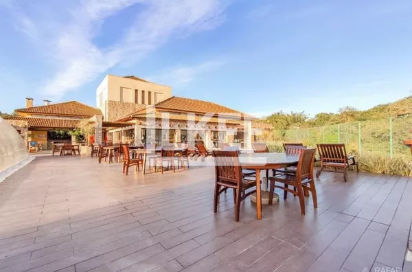 VENDA | Lote/Terreno de 601 m², no bairro Vila Nova em Porto Alegre