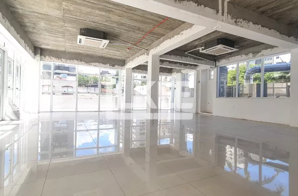 Petrópolis | Sala comercial para alugar | 100 m² | 2 Lavabos | 2 vagas | Em Porto Alegre/RS