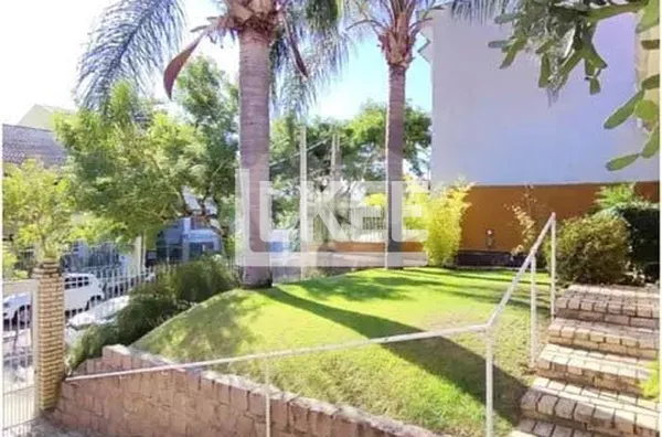 Jardim Itu | Casa Mobiliada à venda com 4 quartos (sendo 2 suítes) | 153m² | Churrasqueira | 3 Banheiros | 2 Vagas |  Em Porto Alegre/RS