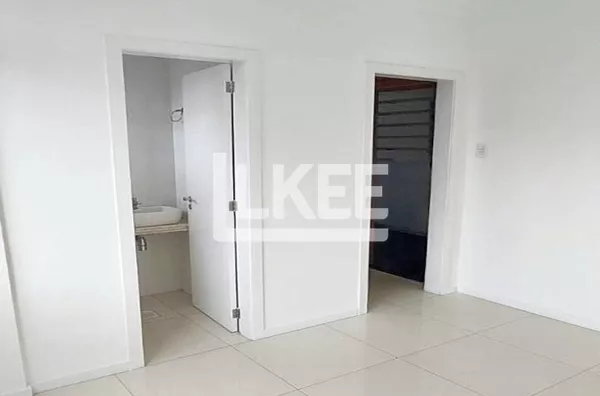 Centro Histórico | Sala Comercial semi mobiliada à venda | 19,58 m² | Copa | 1 Banheiro | Sem Vaga |Em Porto Alegre/RS