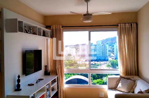 Alto Petrópolis | Apartamento mobiliado com 2 quartos à venda | 53,32 m² | 1 vaga | Em Porto Alegre/RS | std