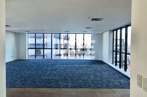São João | Sala comercial para alugar | 99,5 m² | 1 vaga | Em Porto Alegre/RS