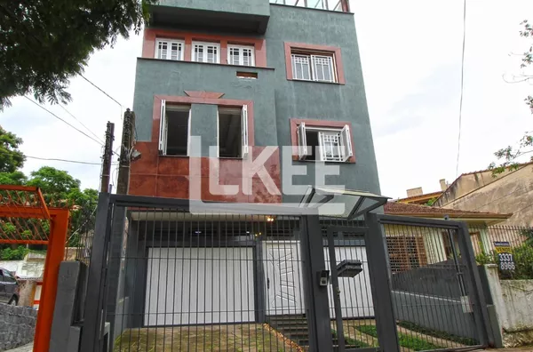 Chácara das Pedras I Cobertura com 4 quartos (sendo 1 suíte) à venda | 195,92 m² | 2 vagas | Com lareira, terraço e churrasqueira | Sem elevador | Em Porto Alegre/RS 