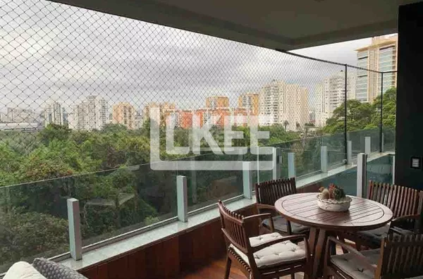Jardim Europa | Apartamento Garden semi mobiliado com 3 suítes à venda | 409 m² | 4 Vagas | Com lareira, sacada, churrasqueira e piscina |  Em Porto Alegre/RS