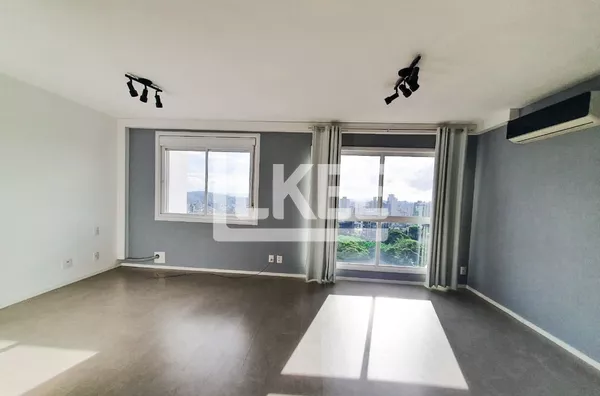 Petrópolis | Studio semi mobiliado para alugar | 44 m² | 1 vaga | Com churrasqueira | Em Porto Alegre/RS