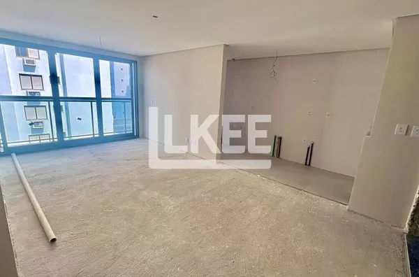 Bela Vista | Apartamento com sacada  e 2 quartos (sendo 1 suíte) à venda | 69,37 m² | 2 Banheiros | Churrasqueira | 1 Vaga | Em Porto Alegre/RS