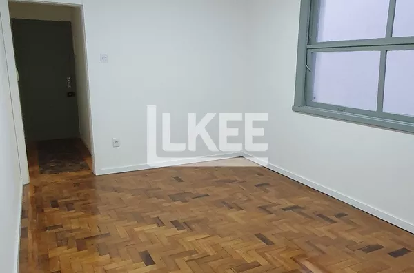 Petrópolis | Apartamento reformado com 2 quartos à venda | 77 m² | Sem vaga | Sem elevador | Em Porto Alegre/RS 