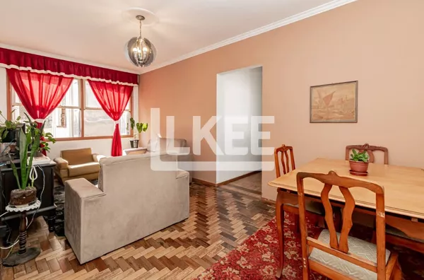 Menino Deus | Apartamento com 4 quartos (sendo 1 suíte) à venda | 104 m² | Sem vaga | Sem elevador | Em Porto Alegre/RS